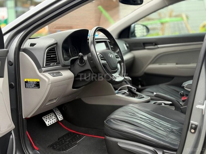 Hyundai Elantra 2017, 175,418 km - 2.0 л - Bakı