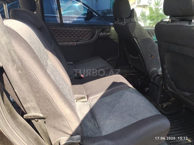 Opel Zafira 1999, 300,000 km - 1.8 л - Bakı