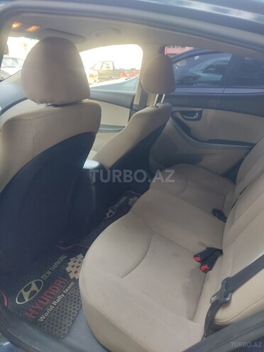 Hyundai Elantra 2015, 252,667 km - 1.8 л - Ağdaş