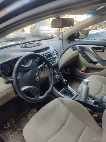 Hyundai Elantra 2015, 252,667 km - 1.8 л - Ağdaş