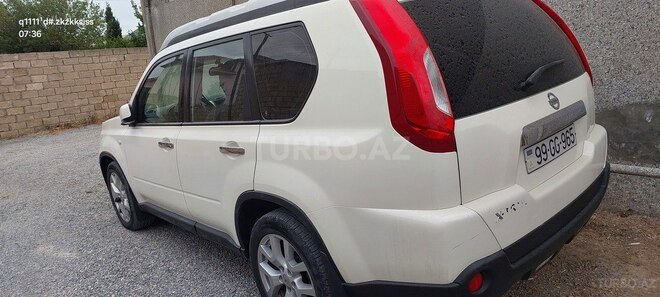 Nissan X-Trail 2013, 183,000 km - 2.5 л - Bakı