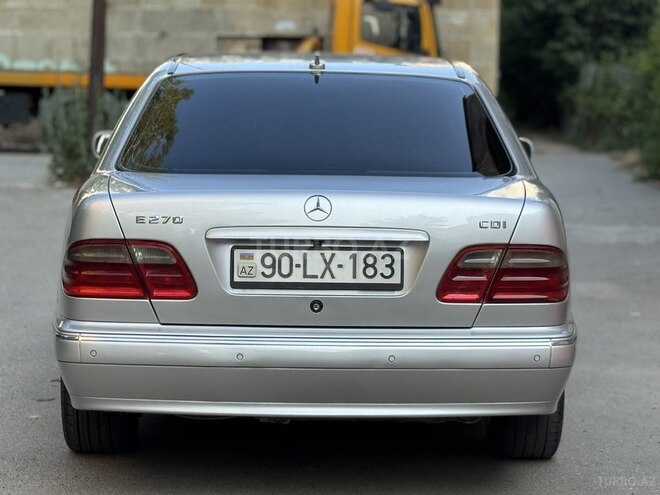 Mercedes E 270 2000, 297,546 km - 2.7 l - Bakı
