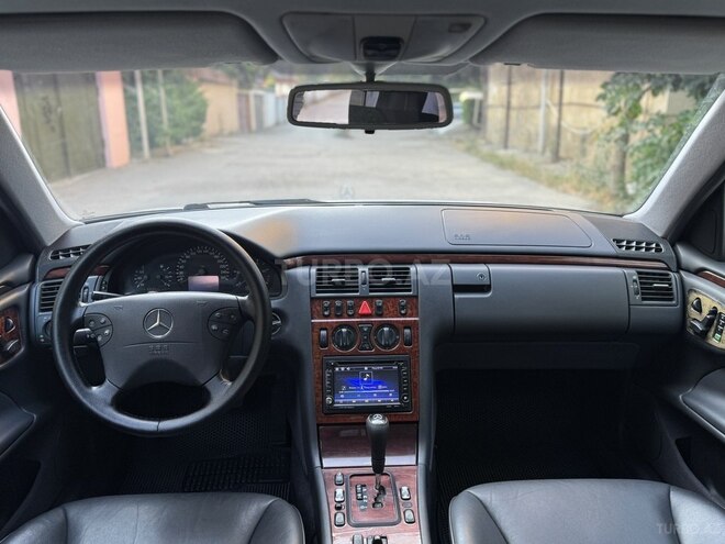 Mercedes E 270 2000, 297,546 km - 2.7 l - Bakı