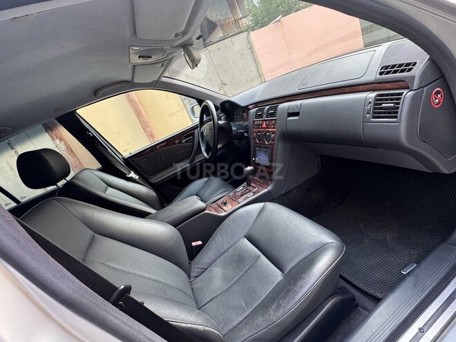 Mercedes E 270 2000, 297,546 km - 2.7 l - Bakı