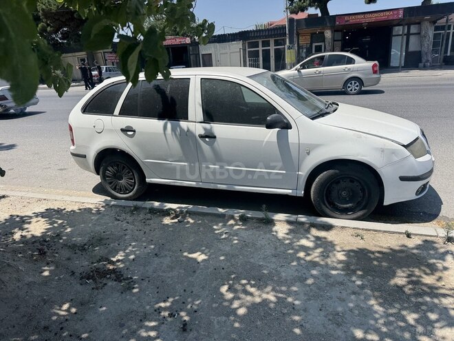 Skoda Fabia-4