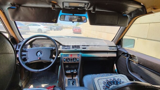 Mercedes E 300 d 1989, 300,000 km - 3.0 l - Bakı