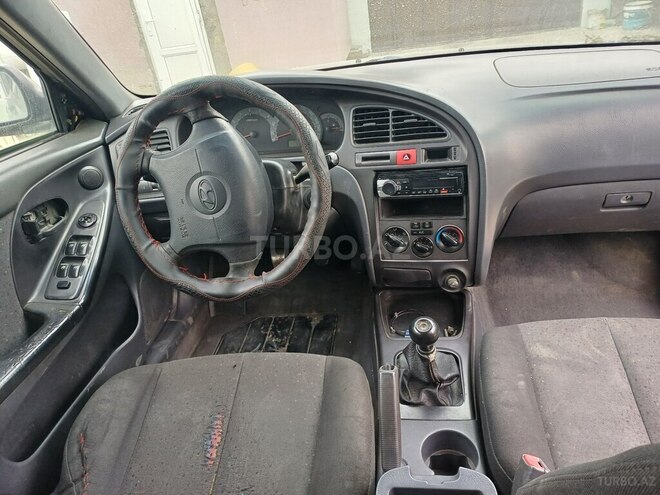 Hyundai Elantra 2001, 150,000 km - 2.0 l - Bakı