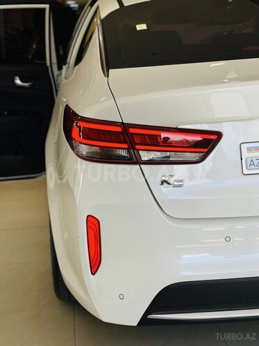 Kia K5-22
