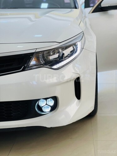 Kia K5-21