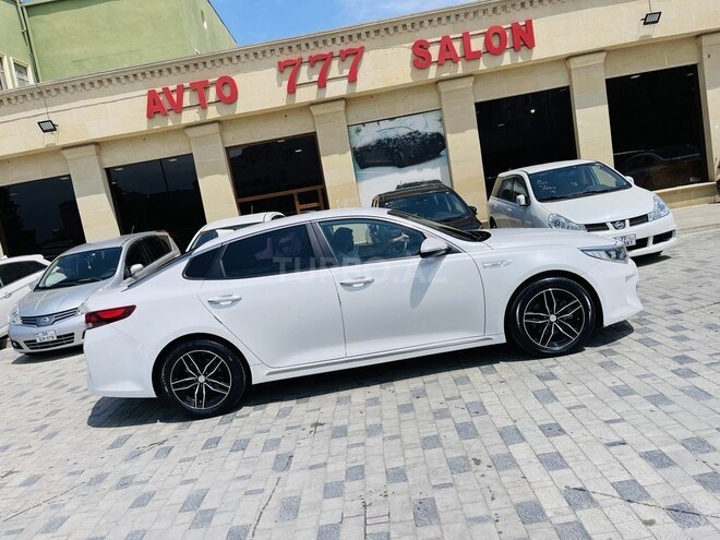 Kia K5-4