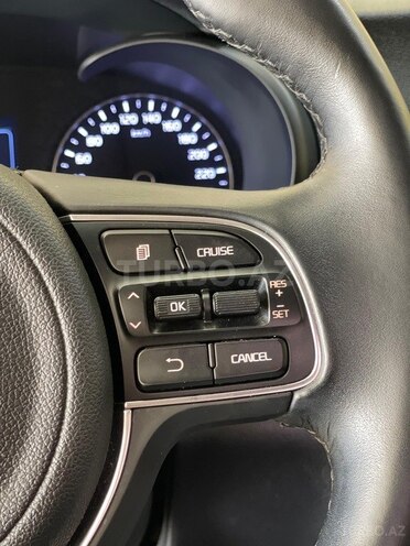 Kia K5-19