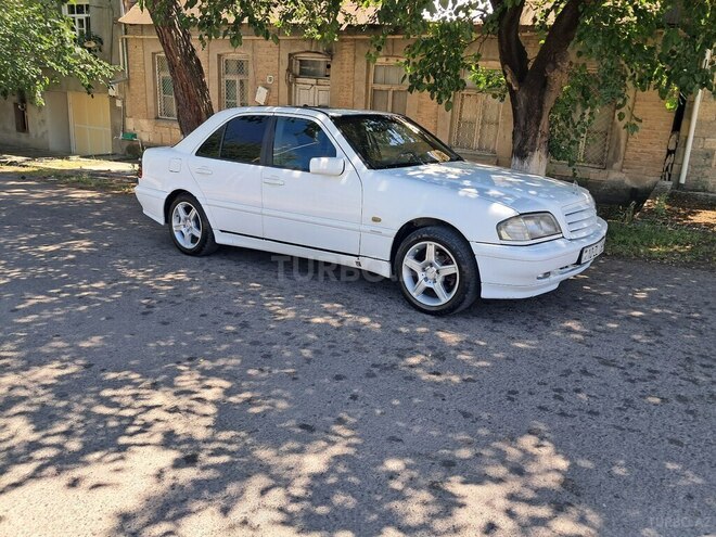 Mercedes C 180 1997, 352,000 km - 1.8 l - Qazax