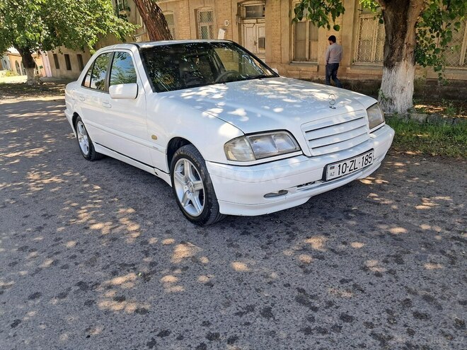Mercedes C 180 1997, 352,000 km - 1.8 l - Qazax