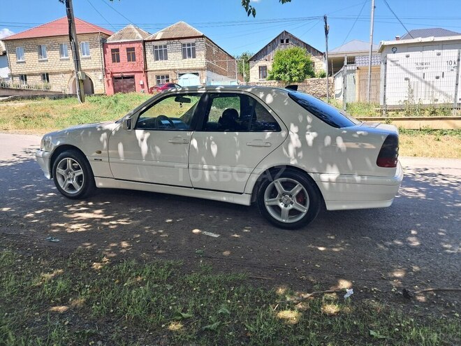 Mercedes C 180 1997, 352,000 km - 1.8 l - Qazax