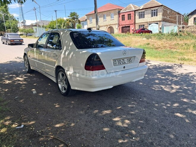 Mercedes C 180 1997, 352,000 km - 1.8 l - Qazax