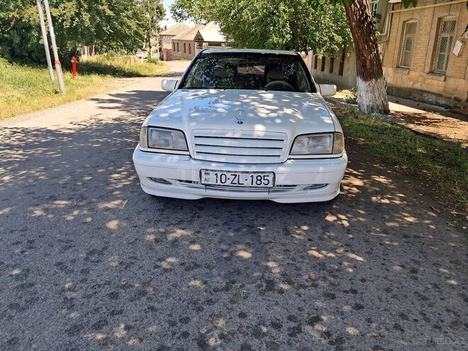 Mercedes C 180 1997, 352,000 km - 1.8 l - Qazax