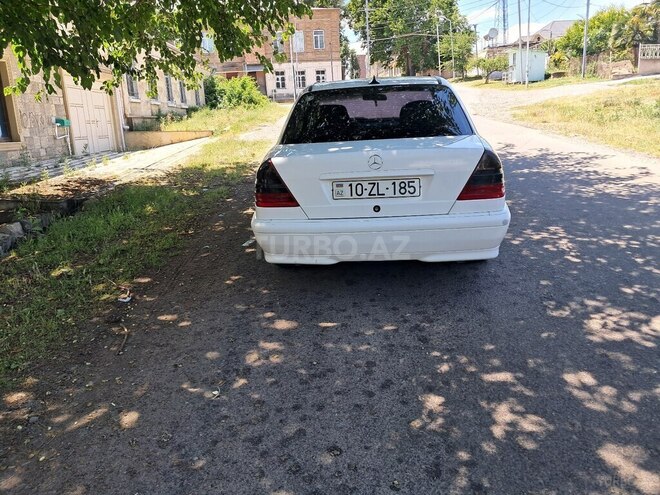 Mercedes C 180 1997, 352,000 km - 1.8 l - Qazax