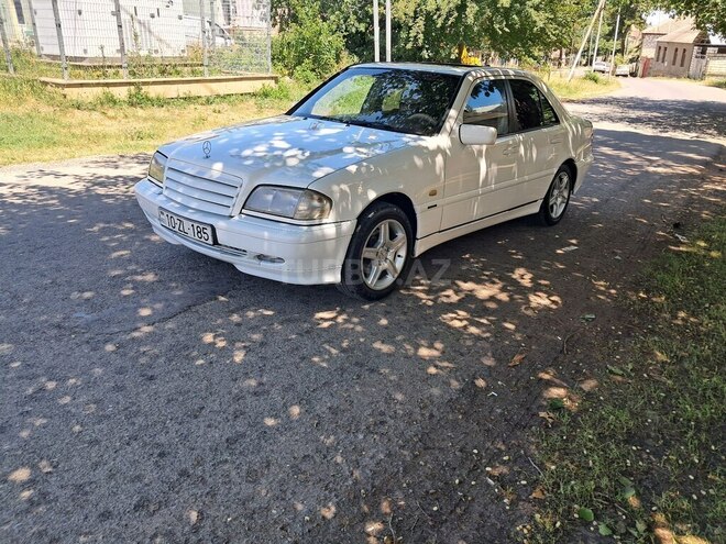 Mercedes C 180 1997, 352,000 km - 1.8 l - Qazax