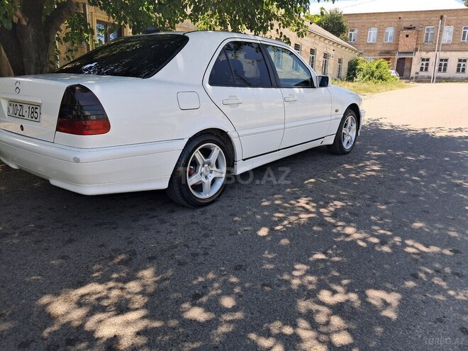 Mercedes C 180 1997, 352,000 km - 1.8 l - Qazax