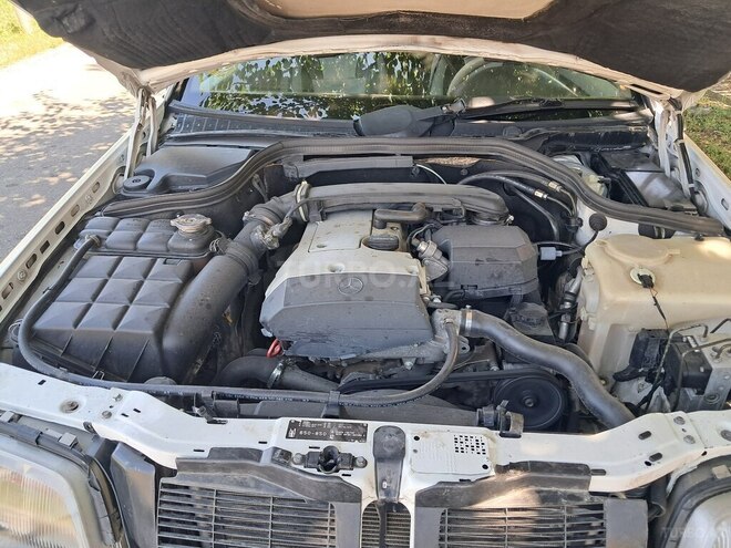 Mercedes C 180 1997, 352,000 km - 1.8 l - Qazax