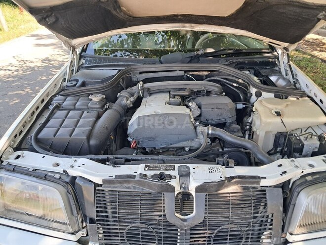Mercedes C 180 1997, 352,000 km - 1.8 l - Qazax
