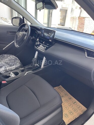 Toyota Corolla Cross 2025, 0 km - 2.0 л - Sumqayıt