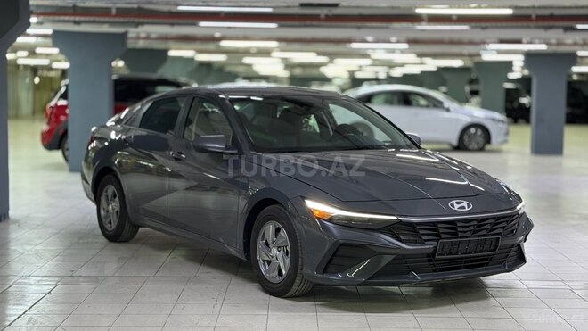 Hyundai Elantra-2