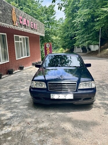 Mercedes C 220 d 2000, 394,000 km - 2.2 л - Masallı