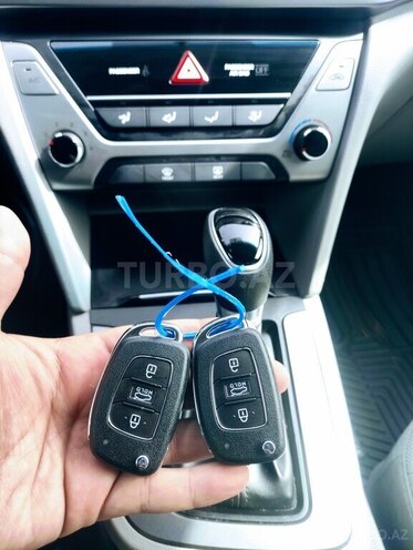 Hyundai Elantra 2017, 177,800 km - 2.0 л - Bakı