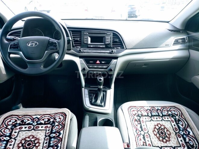 Hyundai Elantra 2017, 177,800 km - 2.0 л - Bakı