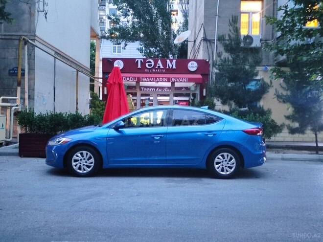 Hyundai Elantra 2017, 177,800 km - 2.0 л - Bakı