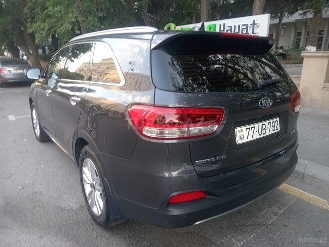 Kia Sorento-4