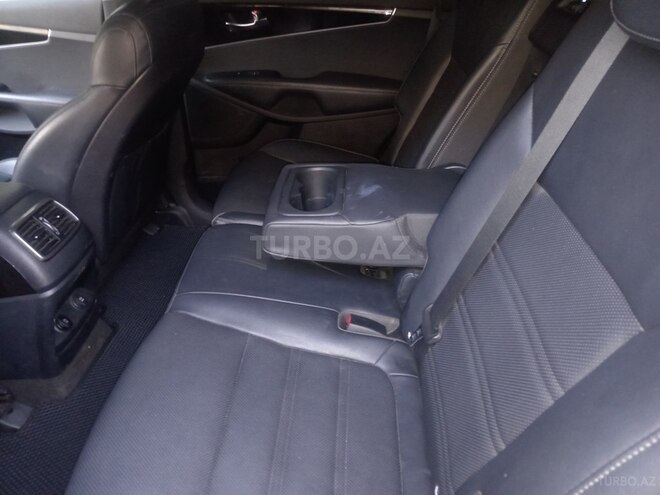 Kia Sorento-14
