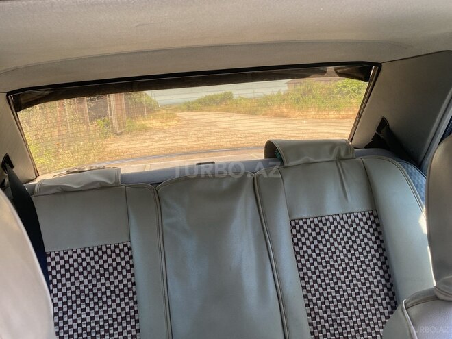 Mercedes 190 1990, 182,515 km - 2.0 l - Qusar