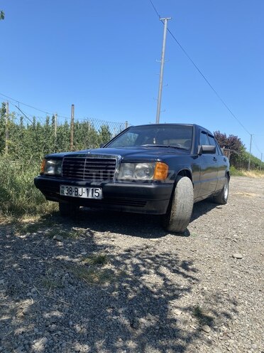 Mercedes 190 1990, 182,515 km - 2.0 l - Qusar