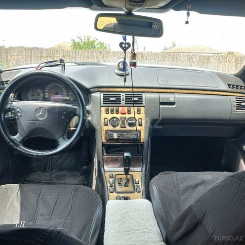 Mercedes E 200 d 2000, 634,000 km - 2.2 l - Salyan