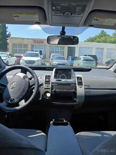 Toyota Prius-10