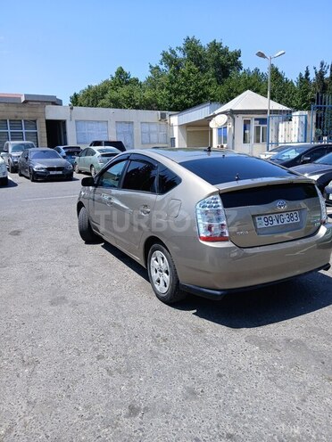Toyota Prius-7