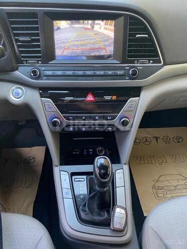 Hyundai Elantra 2018, 110,000 km - 2.0 l - Bakı