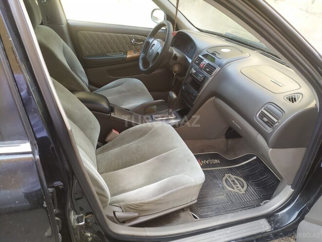Nissan Maxima-12