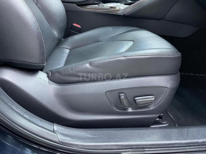 Toyota Camry-15