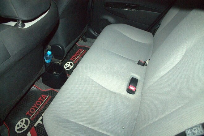 Toyota Vitz 2011, 124,419 km - 1.3 l - Bakı