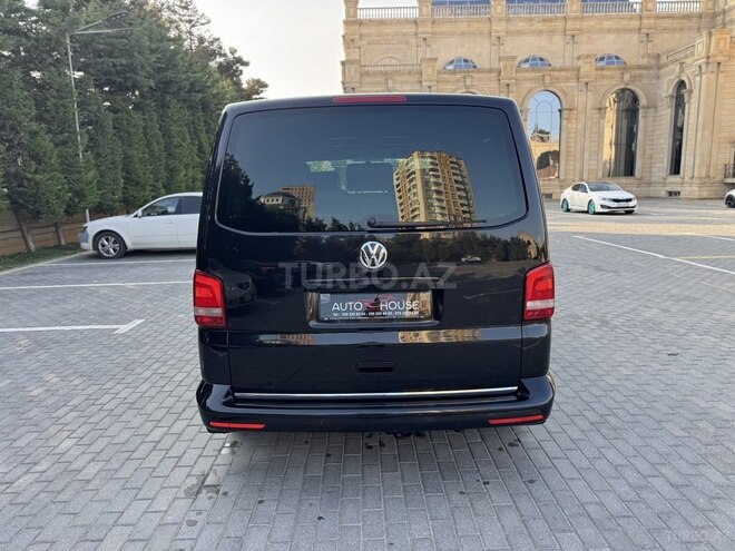 Volkswagen Multivan-7