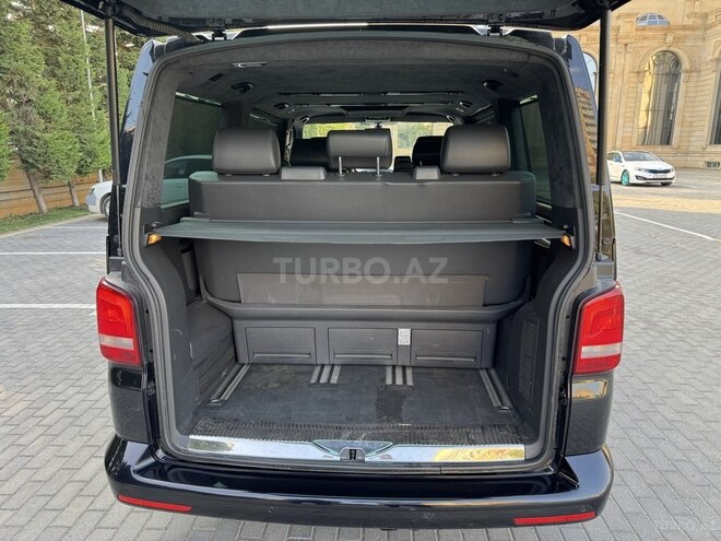 Volkswagen Multivan-17