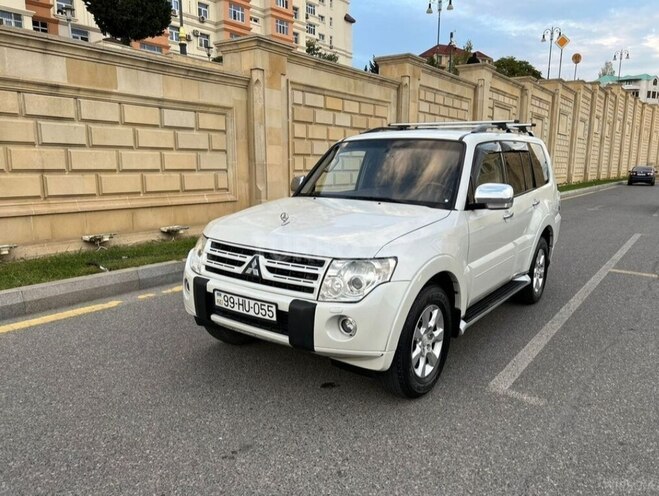 Mitsubishi Pajero 2008, 275,000 km - 3.0 l - Bakı