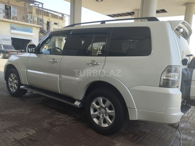 Mitsubishi Pajero 2008, 275,000 km - 3.0 l - Bakı