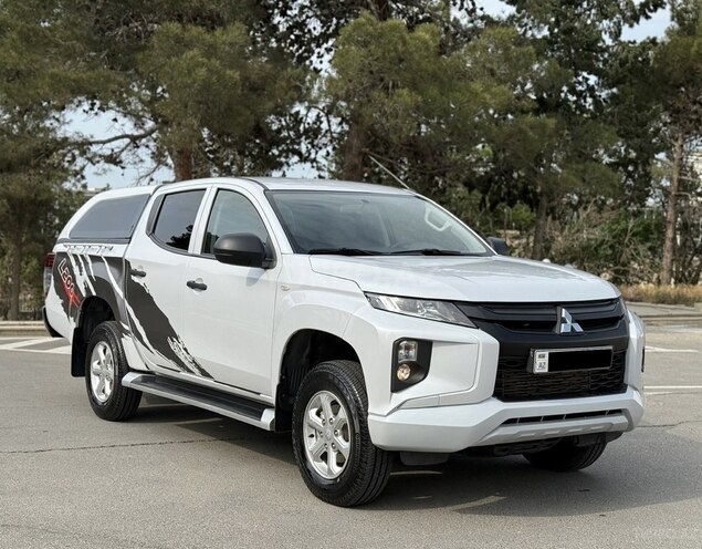 Mitsubishi L200 2022, 103,000 km - 2.4 l - Bakı