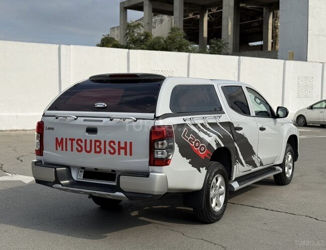 Mitsubishi L200 2022, 103,000 km - 2.4 l - Bakı