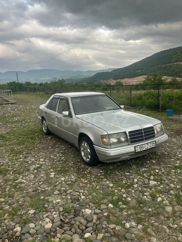 Mercedes E 250 1991, 588,686 km - 2.5 l - Goranboy