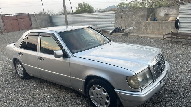 Mercedes E 250 1991, 588,686 km - 2.5 l - Goranboy
